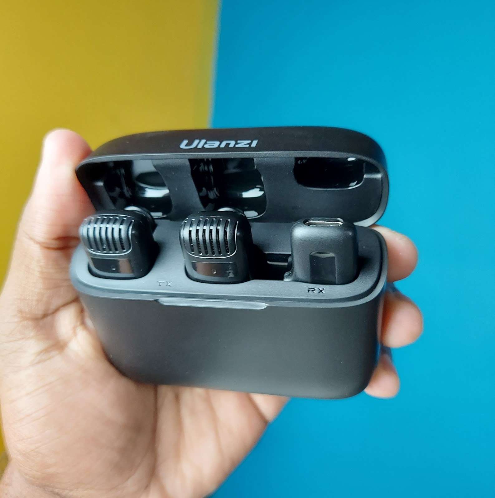 Ulanzi J12 Dual Wireless Microphone for Android With Charging Case For Type-C - Image 3